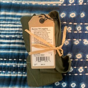 Becksa 7/8 Legging in Cargo Green